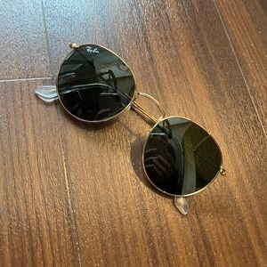 Round Metal Ray-Ban Sunglasses